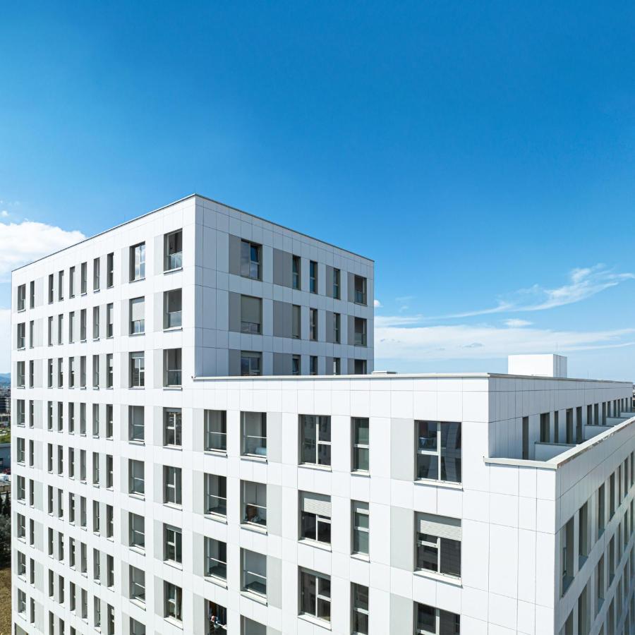 Luxury Rooftop 23 Bed & Breakfast Tirana Exterior photo